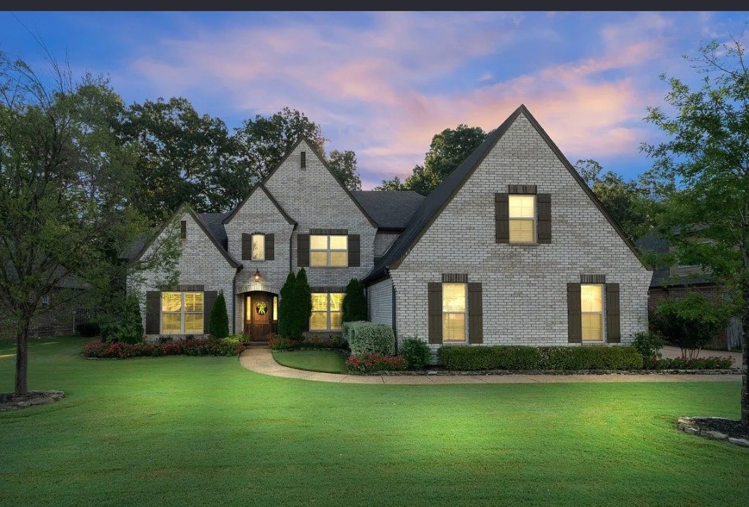 TRADITIONAL STYLE HOMES